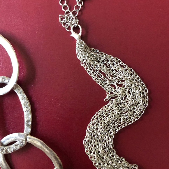 ⚠️Ovals w/ rhinestones necklace - Picture 3 of 3